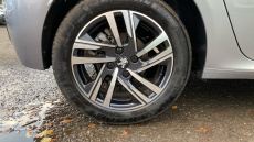 Peugeot 208 1.2 PureTech 100 Allure Premium + 5dr Petrol Hatchback